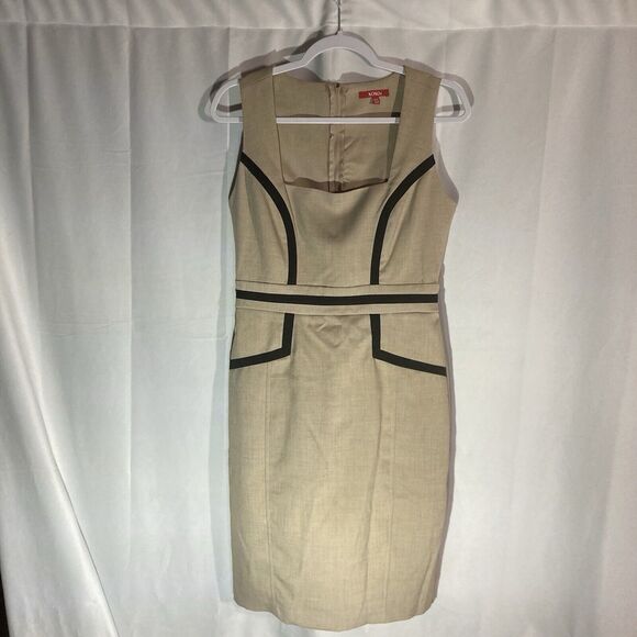 XOXO Dresses & Skirts - 63-14 XOXO beige black trim square neck sleeveless shift dress 11/12